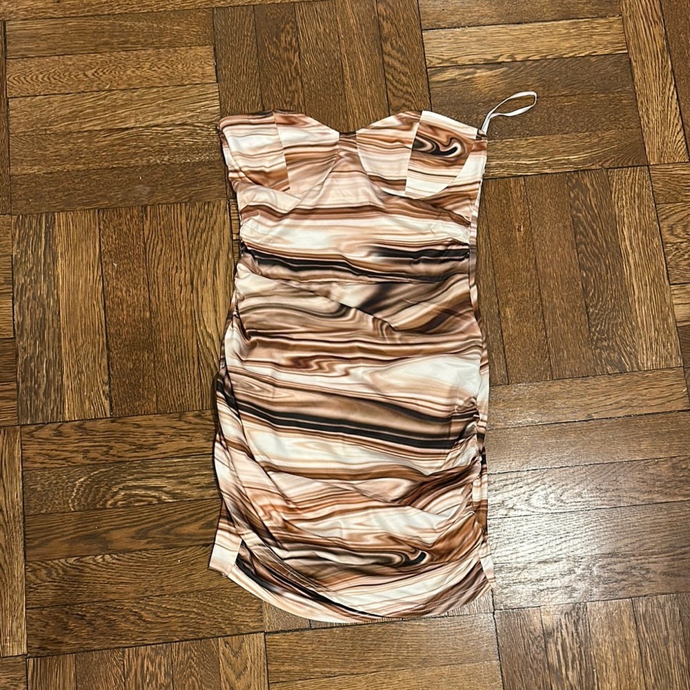 Elegant Brown Swirl Dress